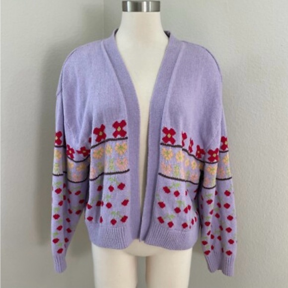 Zara Tops - Zara Purple Cherry print cardigan
